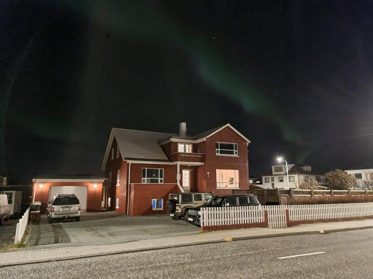 Grindavik Guesthouse Self Check In & Out Exterior photo